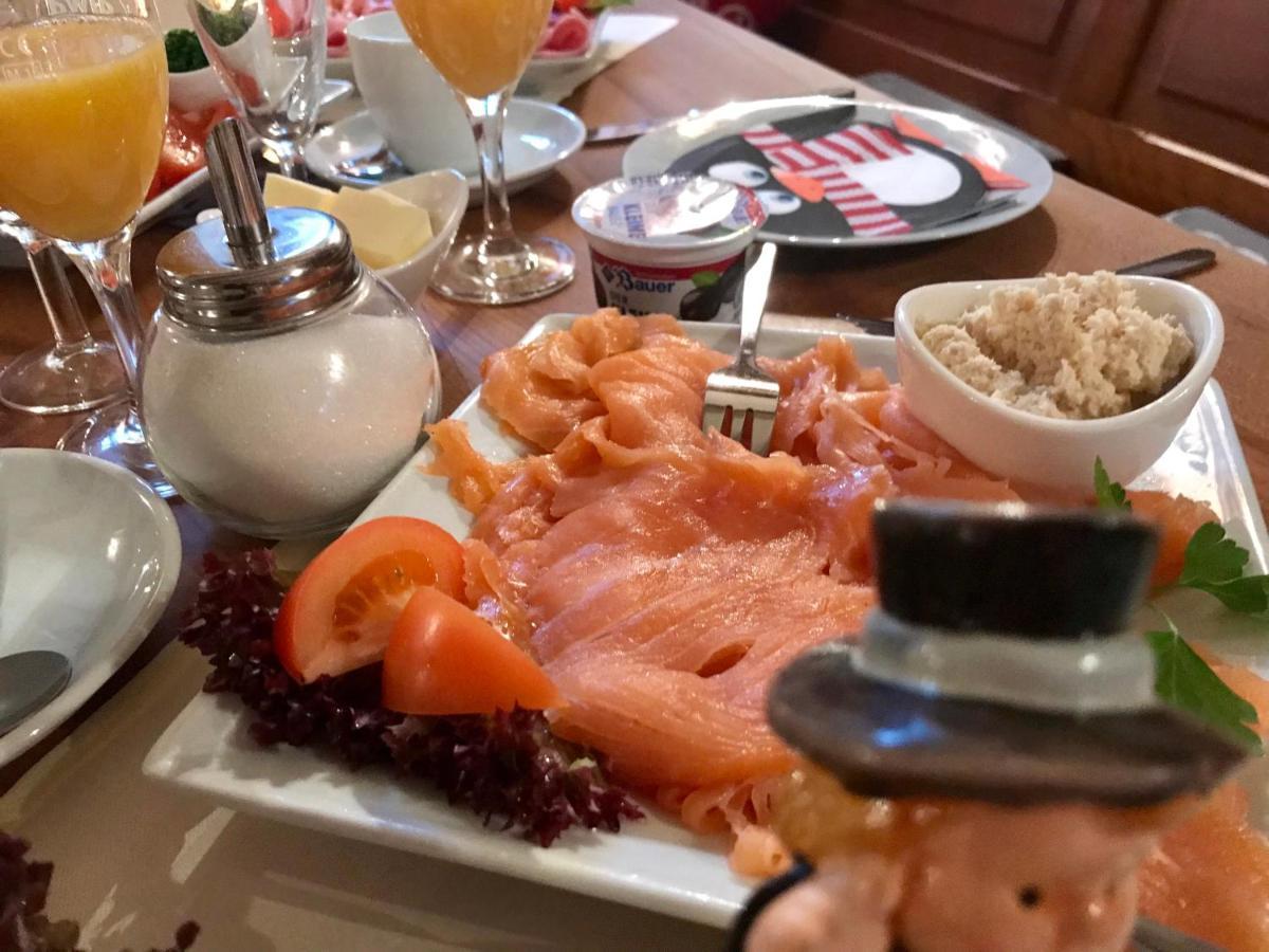 Landgasthaus "Zum Engel" Neuleiningen المظهر الخارجي الصورة