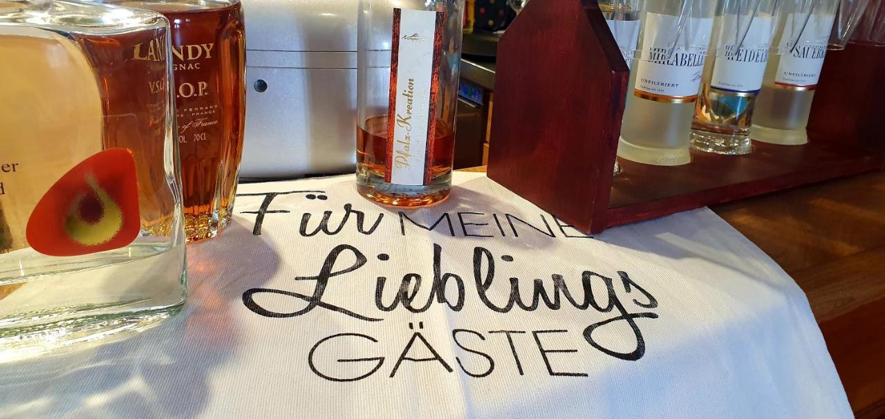 Landgasthaus "Zum Engel" Neuleiningen المظهر الخارجي الصورة